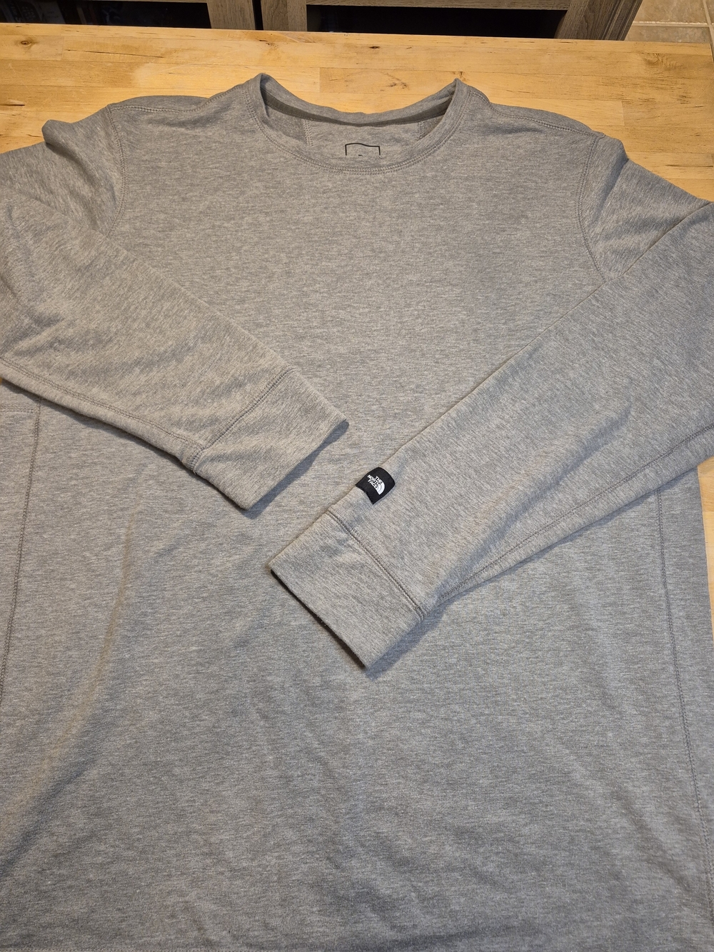 The North Face Men's Long Sleeve Crew - Heather Gray